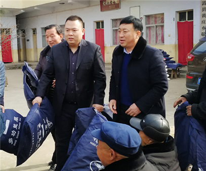 民建“組團(tuán)”慰問，企業(yè)送溫暖到家