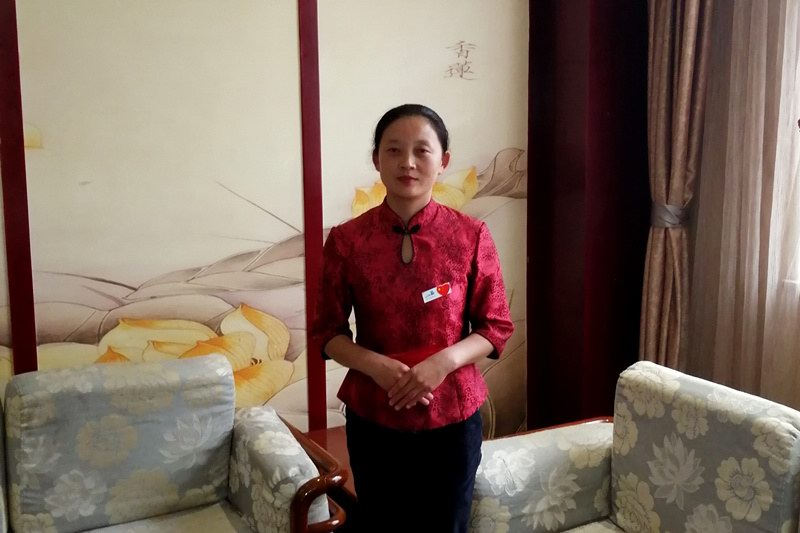 致敬，我親愛(ài)的同事——記迪尼斯伊川店客房員工陳華麗